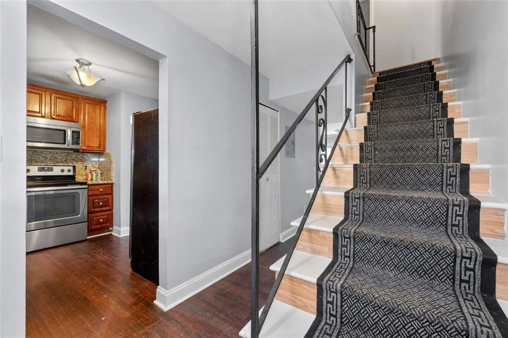 5667 Kingsport Drive, Atlanta, Georgia 30342, 2 Bedrooms Bedrooms, ,1 BathroomBathrooms,Residential,For Sale,5667 Kingsport Drive,7624555