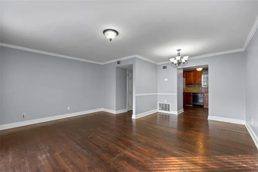 5667 Kingsport Drive, Atlanta, Georgia 30342, 2 Bedrooms Bedrooms, ,1 BathroomBathrooms,Residential,For Sale,5667 Kingsport Drive,7624555