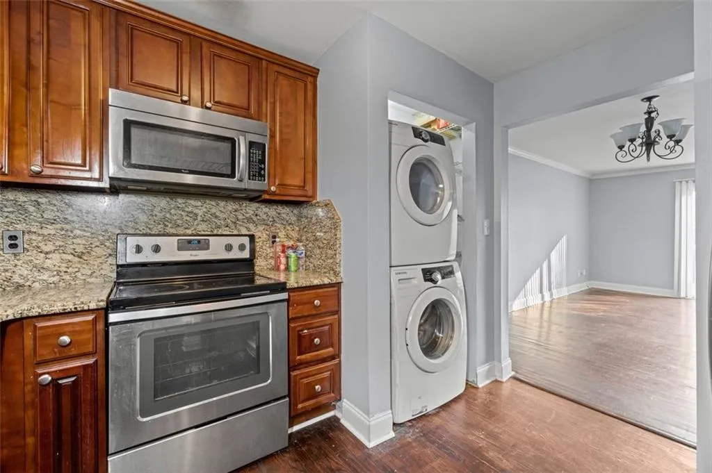 5667 Kingsport Drive, Atlanta, Georgia 30342, 2 Bedrooms Bedrooms, ,1 BathroomBathrooms,Residential,For Sale,5667 Kingsport Drive,7624555