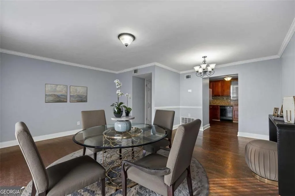 5667 Kingsport Drive, Atlanta, Georgia 30342, 2 Bedrooms Bedrooms, ,1 BathroomBathrooms,Residential,For Sale,5667 Kingsport Drive,7624555