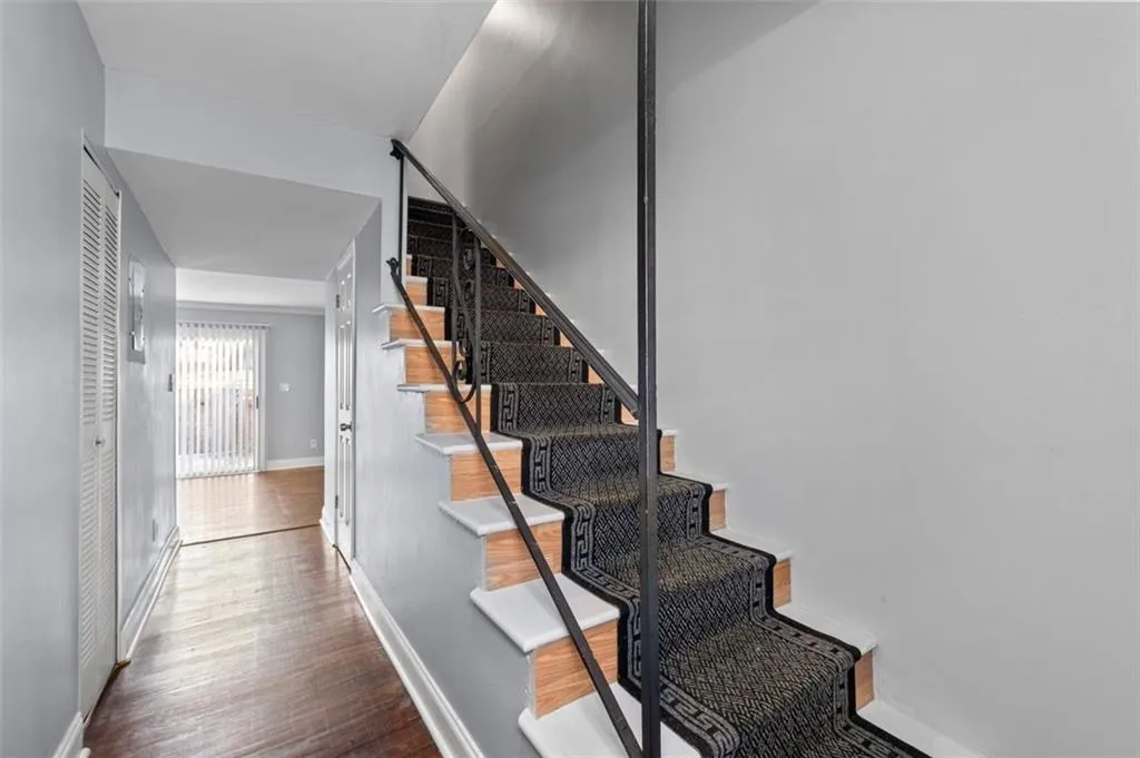 5667 Kingsport Drive, Atlanta, Georgia 30342, 2 Bedrooms Bedrooms, ,1 BathroomBathrooms,Residential,For Sale,5667 Kingsport Drive,7624555