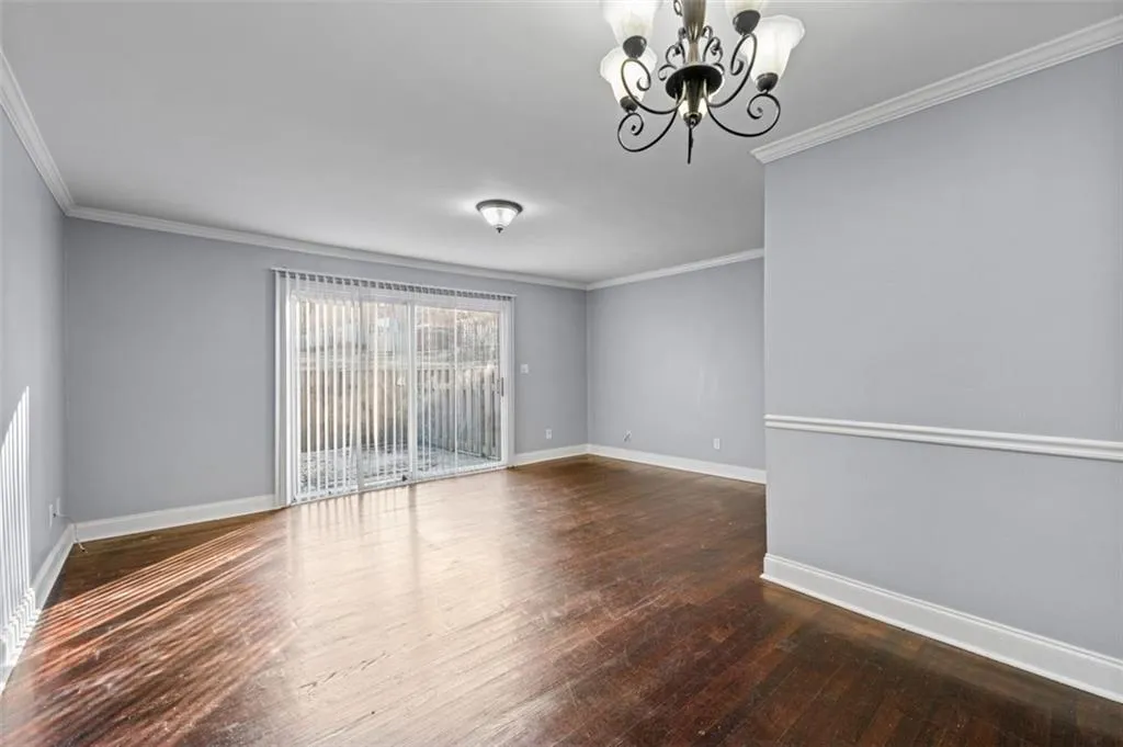 5667 Kingsport Drive, Atlanta, Georgia 30342, 2 Bedrooms Bedrooms, ,1 BathroomBathrooms,Residential,For Sale,5667 Kingsport Drive,7624555