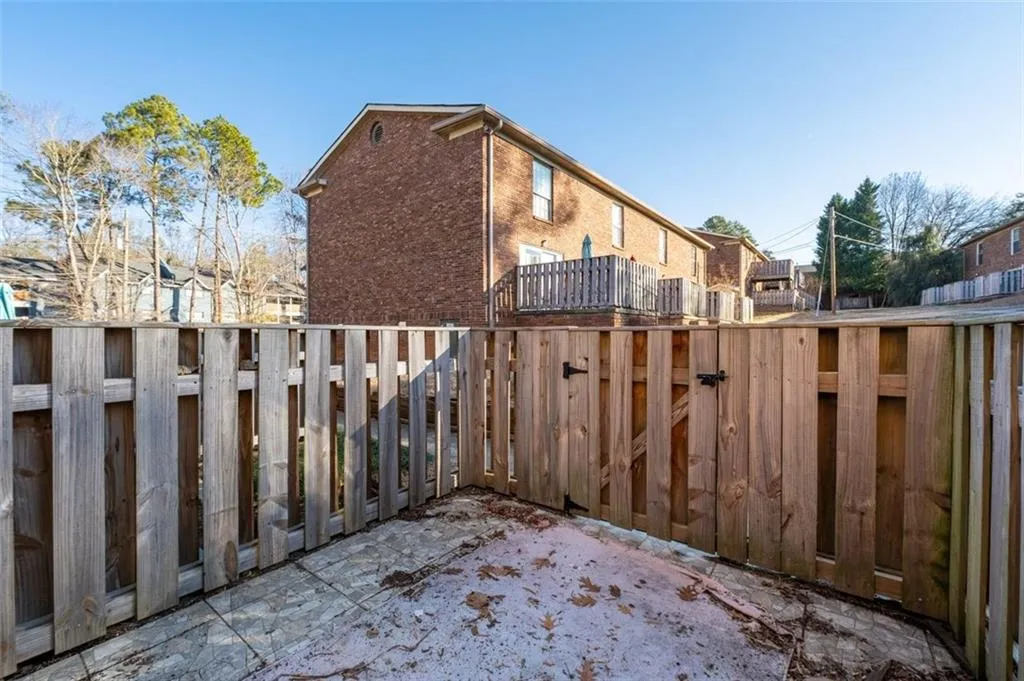 5667 Kingsport Drive, Atlanta, Georgia 30342, 2 Bedrooms Bedrooms, ,1 BathroomBathrooms,Residential,For Sale,5667 Kingsport Drive,7624555