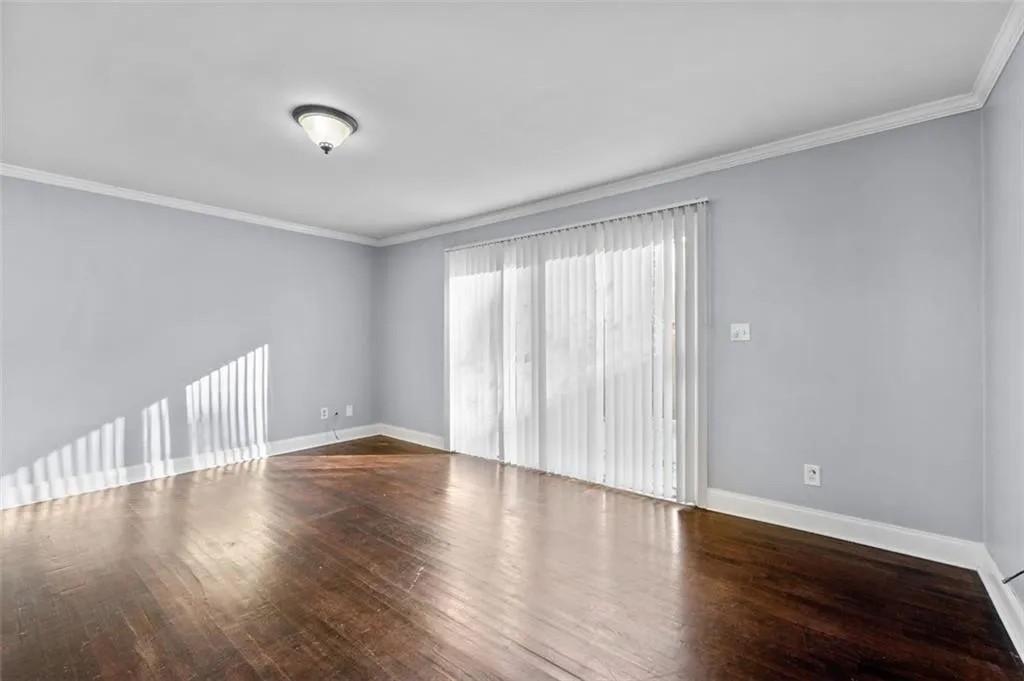 5667 Kingsport Drive, Atlanta, Georgia 30342, 2 Bedrooms Bedrooms, ,1 BathroomBathrooms,Residential,For Sale,5667 Kingsport Drive,7624555