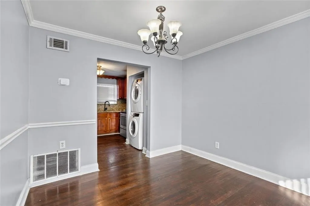 5667 Kingsport Drive, Atlanta, Georgia 30342, 2 Bedrooms Bedrooms, ,1 BathroomBathrooms,Residential,For Sale,5667 Kingsport Drive,7624555