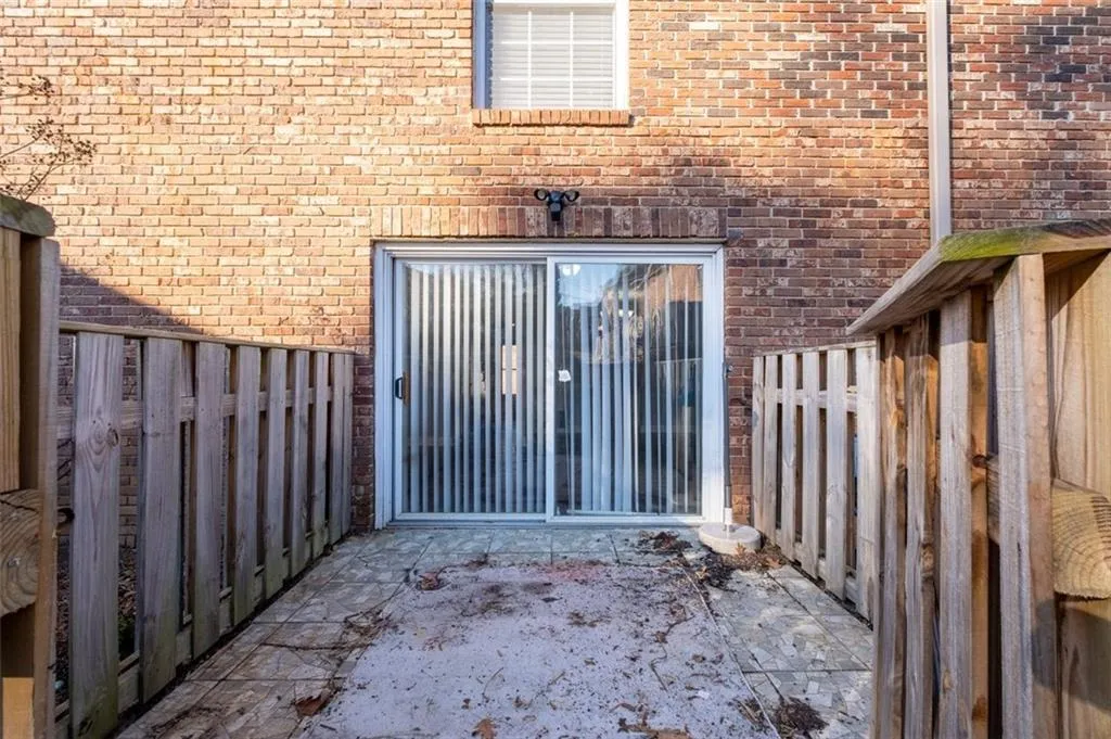 5667 Kingsport Drive, Atlanta, Georgia 30342, 2 Bedrooms Bedrooms, ,1 BathroomBathrooms,Residential,For Sale,5667 Kingsport Drive,7624555