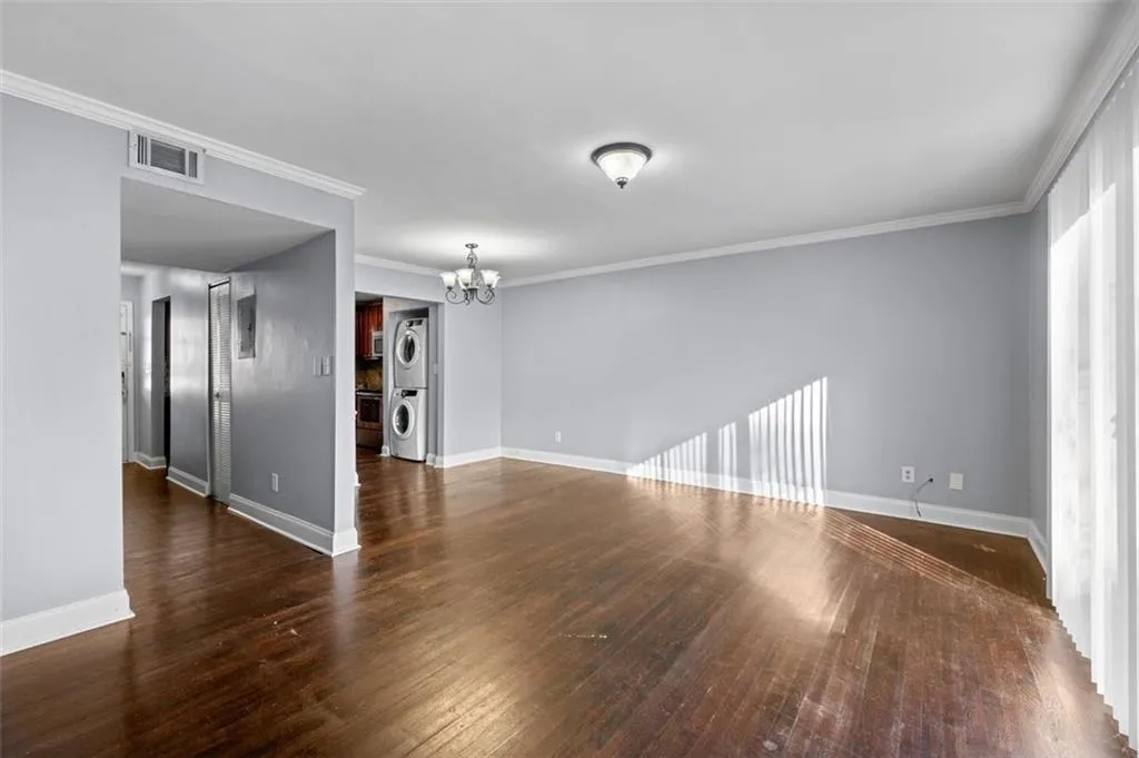 5667 Kingsport Drive, Atlanta, Georgia 30342, 2 Bedrooms Bedrooms, ,1 BathroomBathrooms,Residential,For Sale,5667 Kingsport Drive,7624555