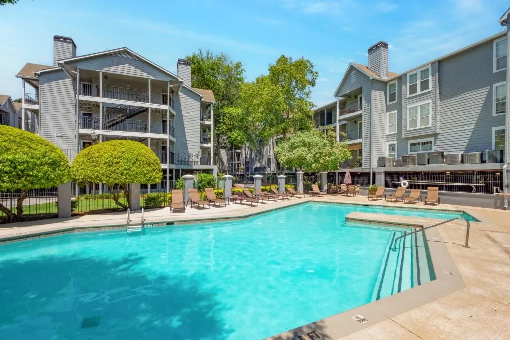 615 Granville Court, Sandy Springs, Georgia 30328, 2 Bedrooms Bedrooms, ,2 BathroomsBathrooms,Residential,Sold,615 Granville Court,7074263