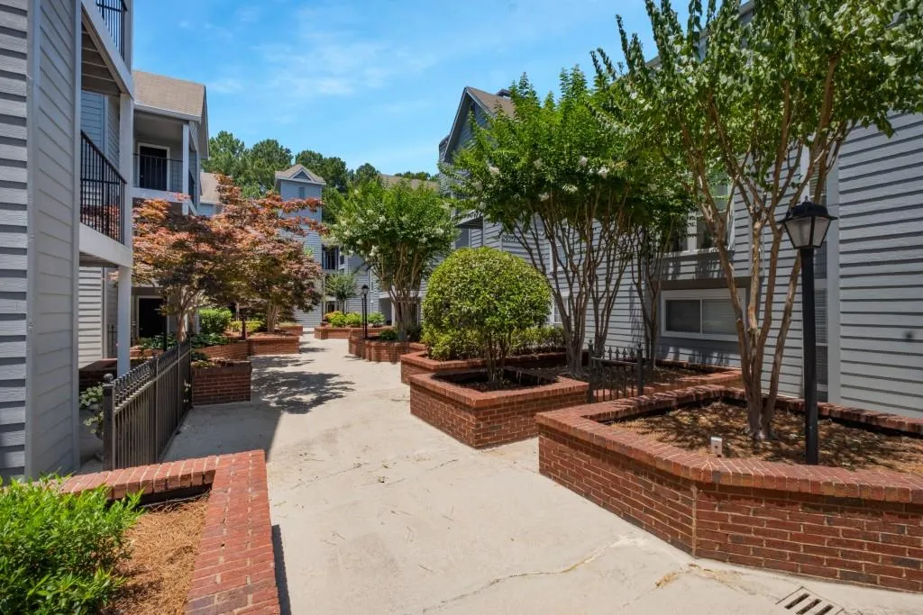 615 Granville Court, Sandy Springs, Georgia 30328, 2 Bedrooms Bedrooms, ,2 BathroomsBathrooms,Residential,Sold,615 Granville Court,7074263