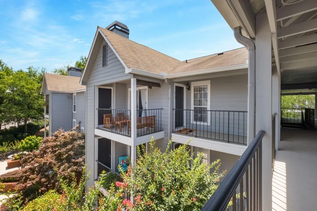 615 Granville Court, Sandy Springs, Georgia 30328, 2 Bedrooms Bedrooms, ,2 BathroomsBathrooms,Residential,Sold,615 Granville Court,7074263