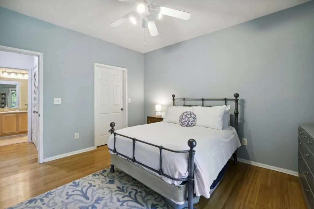 5641 Roswell Road Unit 110, Sandy Springs, Georgia 30342, 2 Bedrooms Bedrooms, ,2 BathroomsBathrooms,Residential,Sold,5641 Roswell Road Unit 110,7254509