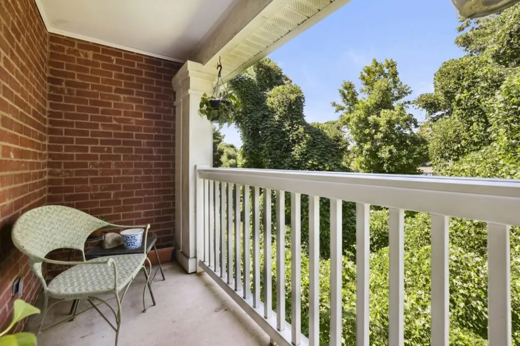 5641 Roswell Road Unit 110, Sandy Springs, Georgia 30342, 2 Bedrooms Bedrooms, ,2 BathroomsBathrooms,Residential,Sold,5641 Roswell Road Unit 110,7254509