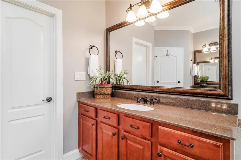 923 Boudreau Court, Atlanta, Georgia 30328, 3 Bedrooms Bedrooms, ,3 BathroomsBathrooms,Residential,Sold,923 Boudreau Court,6517011