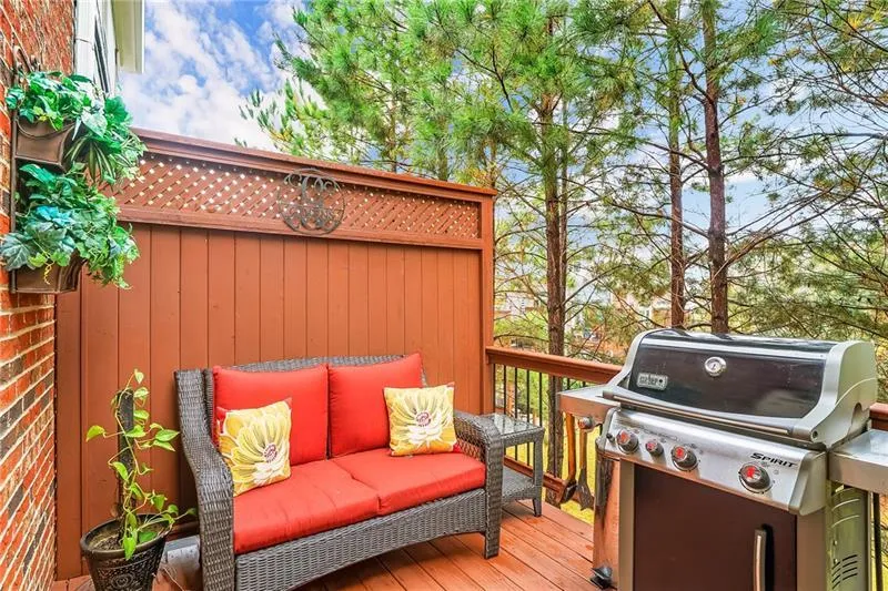 923 Boudreau Court, Atlanta, Georgia 30328, 3 Bedrooms Bedrooms, ,3 BathroomsBathrooms,Residential,Sold,923 Boudreau Court,6517011