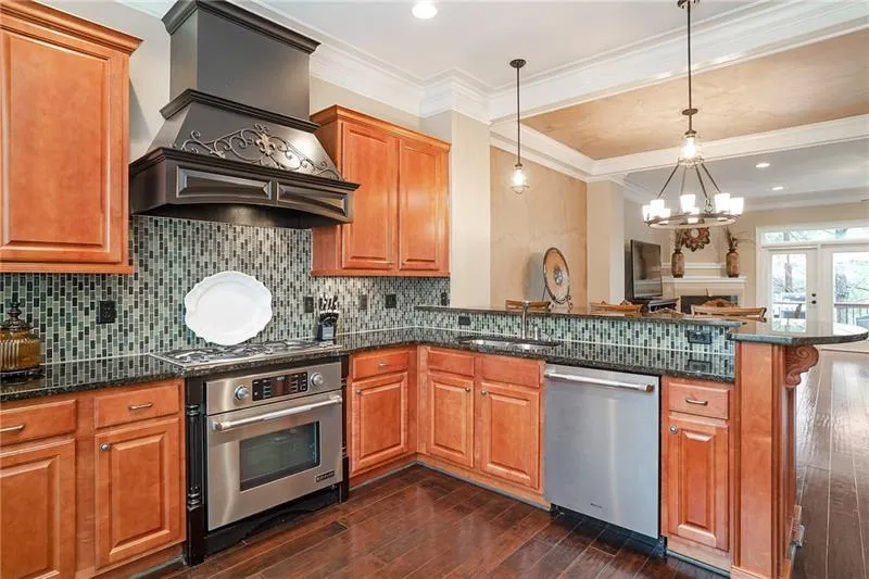 923 Boudreau Court, Atlanta, Georgia 30328, 3 Bedrooms Bedrooms, ,3 BathroomsBathrooms,Residential,Sold,923 Boudreau Court,6517011