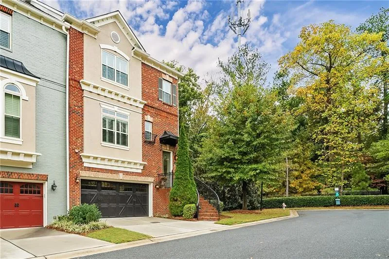 923 Boudreau Court, Atlanta, Georgia 30328, 3 Bedrooms Bedrooms, ,3 BathroomsBathrooms,Residential,Sold,923 Boudreau Court,6517011