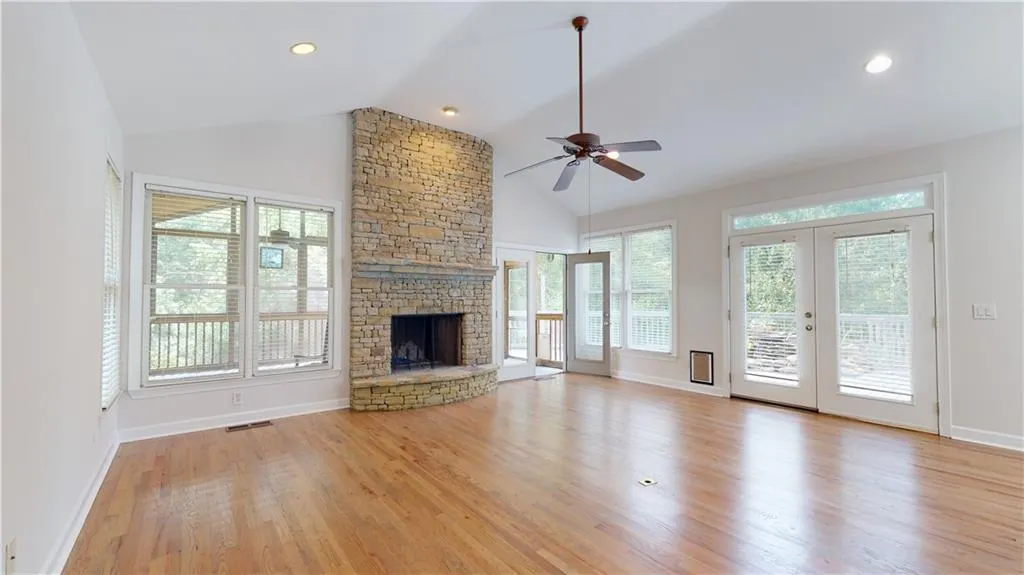 6370 N Hampton Drive, Atlanta, Georgia 30328, 4 Bedrooms Bedrooms, ,2 BathroomsBathrooms,Residential,Sold,6370 N Hampton Drive,7232830