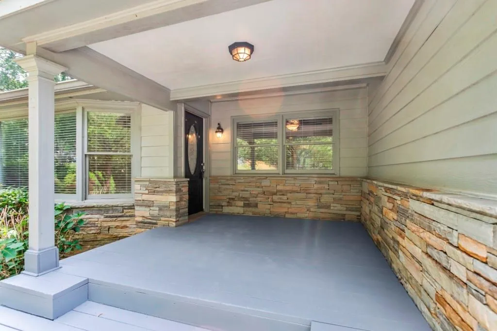 6370 N Hampton Drive, Atlanta, Georgia 30328, 4 Bedrooms Bedrooms, ,2 BathroomsBathrooms,Residential,Sold,6370 N Hampton Drive,7232830