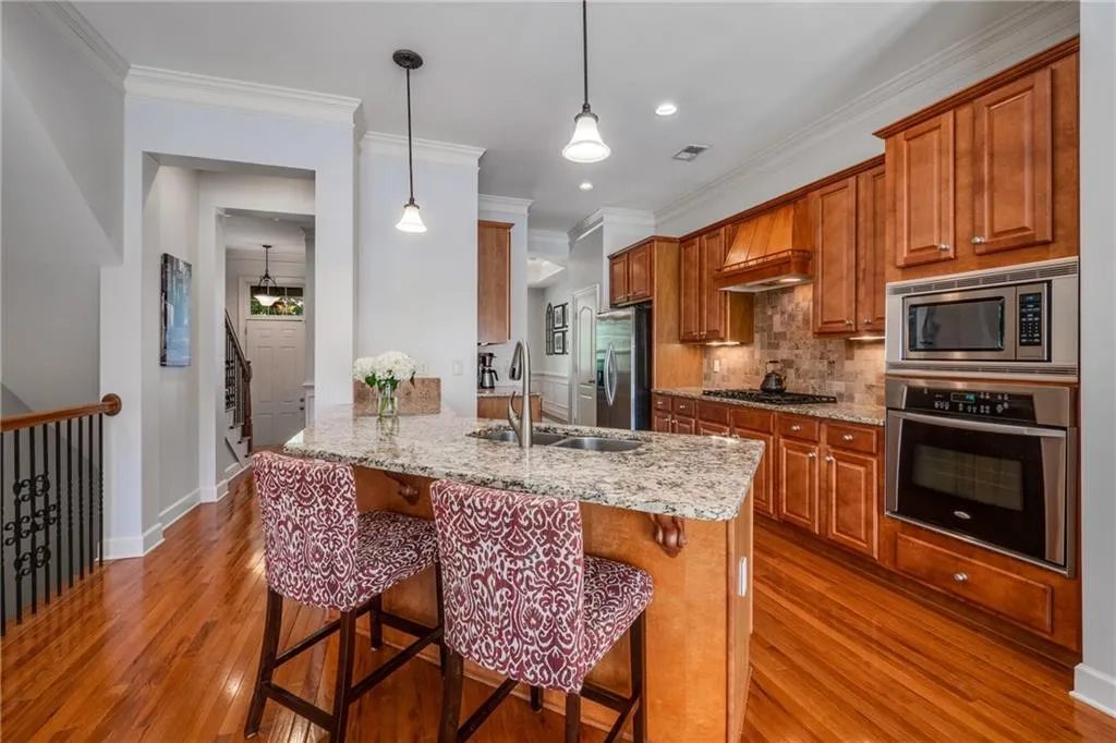 942 Telfair Close, Sandy Springs, Georgia 30350, 3 Bedrooms Bedrooms, ,3 BathroomsBathrooms,Residential,Sold,942 Telfair Close,7129170
