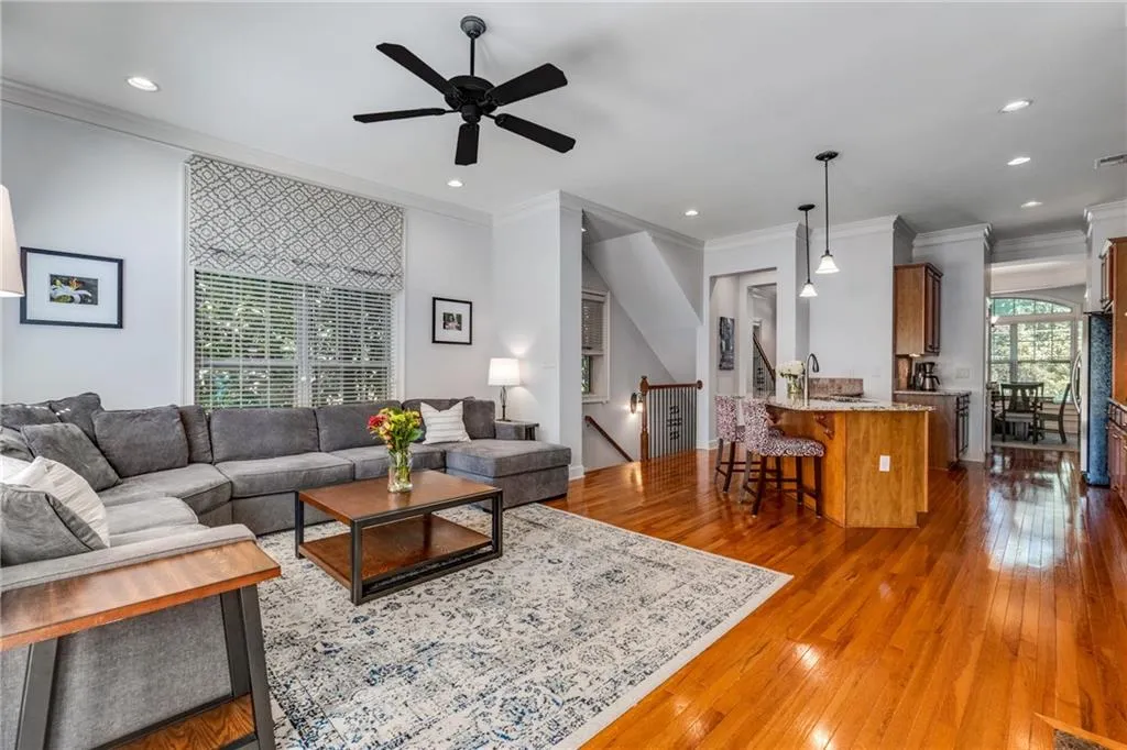 942 Telfair Close, Sandy Springs, Georgia 30350, 3 Bedrooms Bedrooms, ,3 BathroomsBathrooms,Residential,Sold,942 Telfair Close,7129170