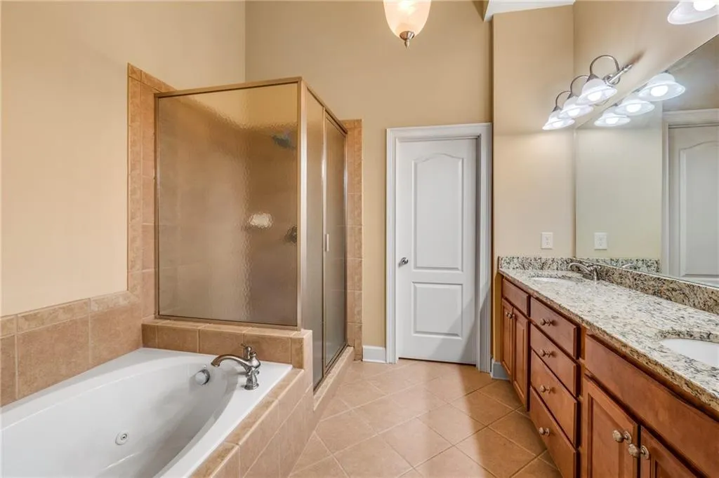 942 Telfair Close, Sandy Springs, Georgia 30350, 3 Bedrooms Bedrooms, ,3 BathroomsBathrooms,Residential,Sold,942 Telfair Close,7129170