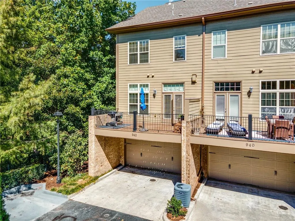 942 Telfair Close, Sandy Springs, Georgia 30350, 3 Bedrooms Bedrooms, ,3 BathroomsBathrooms,Residential,Sold,942 Telfair Close,7129170
