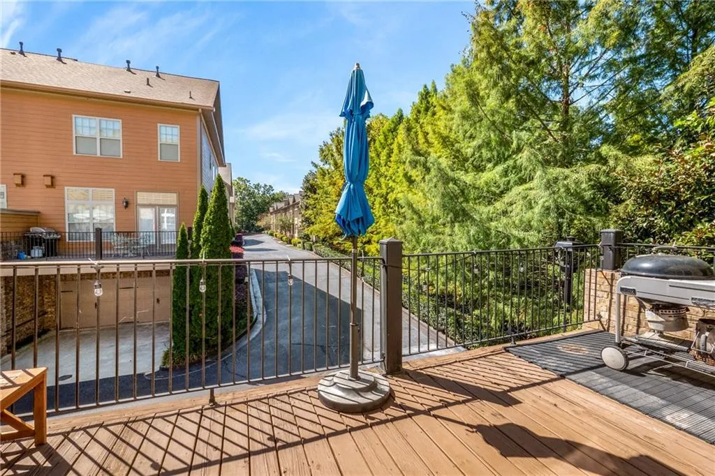 942 Telfair Close, Sandy Springs, Georgia 30350, 3 Bedrooms Bedrooms, ,3 BathroomsBathrooms,Residential,Sold,942 Telfair Close,7129170