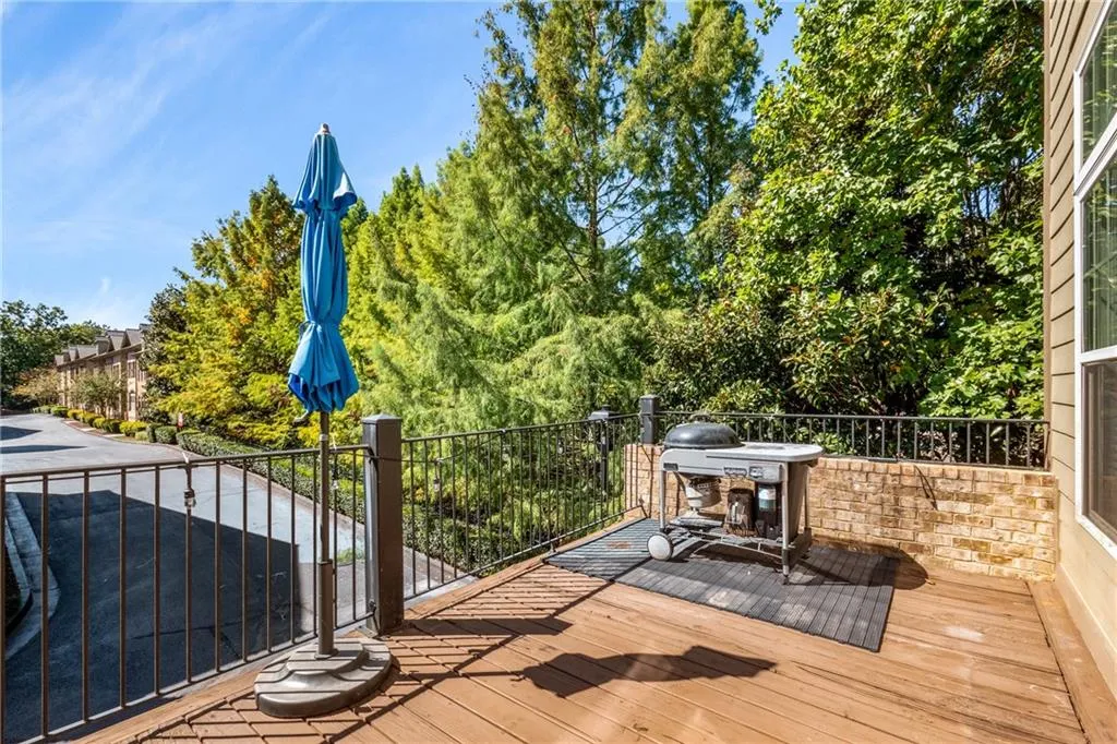 942 Telfair Close, Sandy Springs, Georgia 30350, 3 Bedrooms Bedrooms, ,3 BathroomsBathrooms,Residential,Sold,942 Telfair Close,7129170