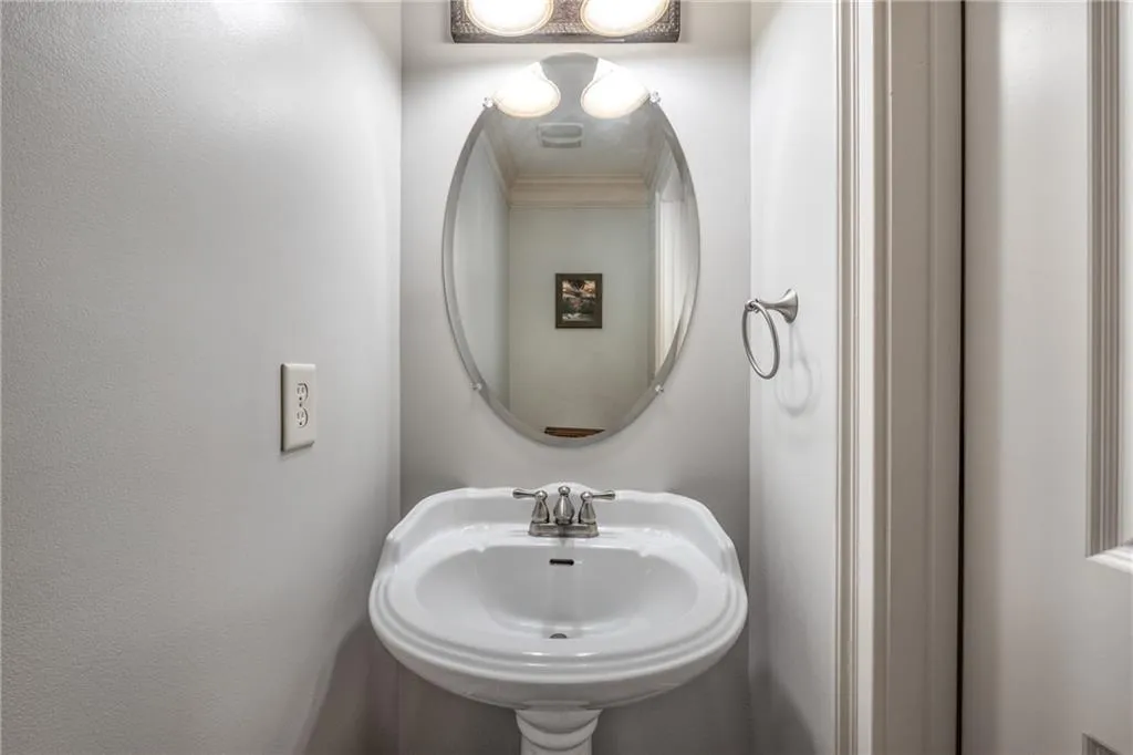 942 Telfair Close, Sandy Springs, Georgia 30350, 3 Bedrooms Bedrooms, ,3 BathroomsBathrooms,Residential,Sold,942 Telfair Close,7129170