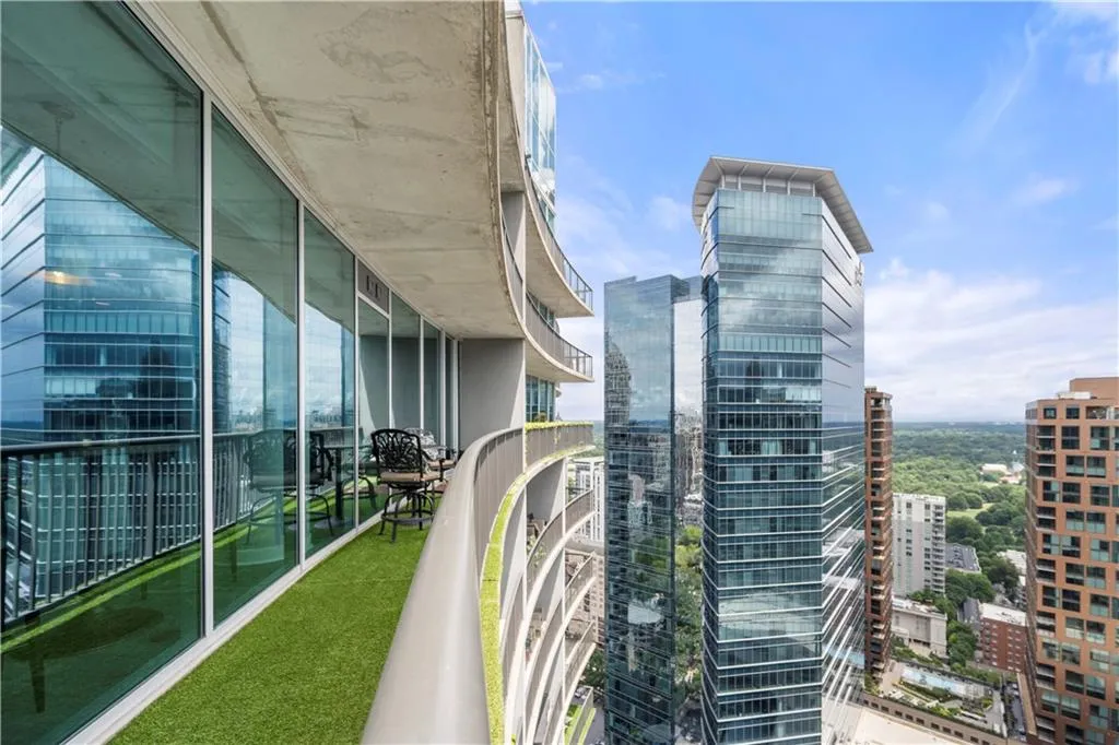 1080 Peachtree Street Ne Unit 3309, Atlanta, Georgia 30309, 2 Bedrooms Bedrooms, ,2 BathroomsBathrooms,Residential,For Sale,1080 Peachtree Street Ne Unit 3309,7628961