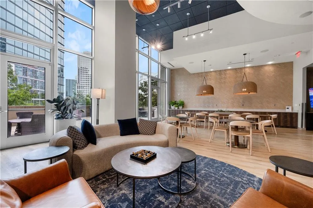 1080 Peachtree Street Ne Unit 3309, Atlanta, Georgia 30309, 2 Bedrooms Bedrooms, ,2 BathroomsBathrooms,Residential,For Sale,1080 Peachtree Street Ne Unit 3309,7628961