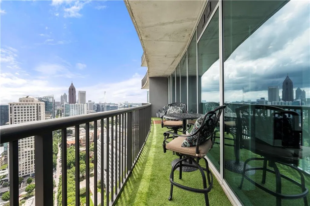 1080 Peachtree Street Ne Unit 3309, Atlanta, Georgia 30309, 2 Bedrooms Bedrooms, ,2 BathroomsBathrooms,Residential,For Sale,1080 Peachtree Street Ne Unit 3309,7628961
