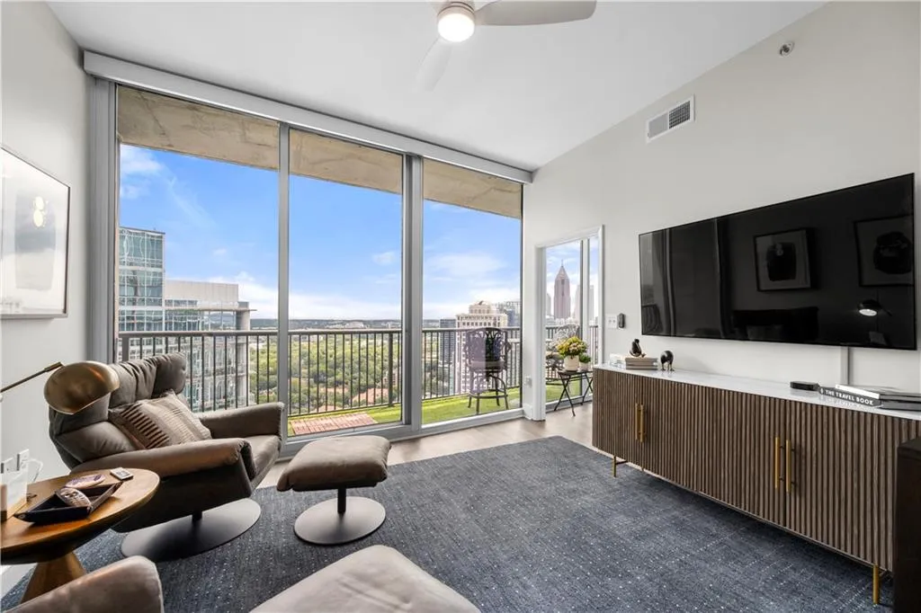 1080 Peachtree Street Ne Unit 3309, Atlanta, Georgia 30309, 2 Bedrooms Bedrooms, ,2 BathroomsBathrooms,Residential,For Sale,1080 Peachtree Street Ne Unit 3309,7628961