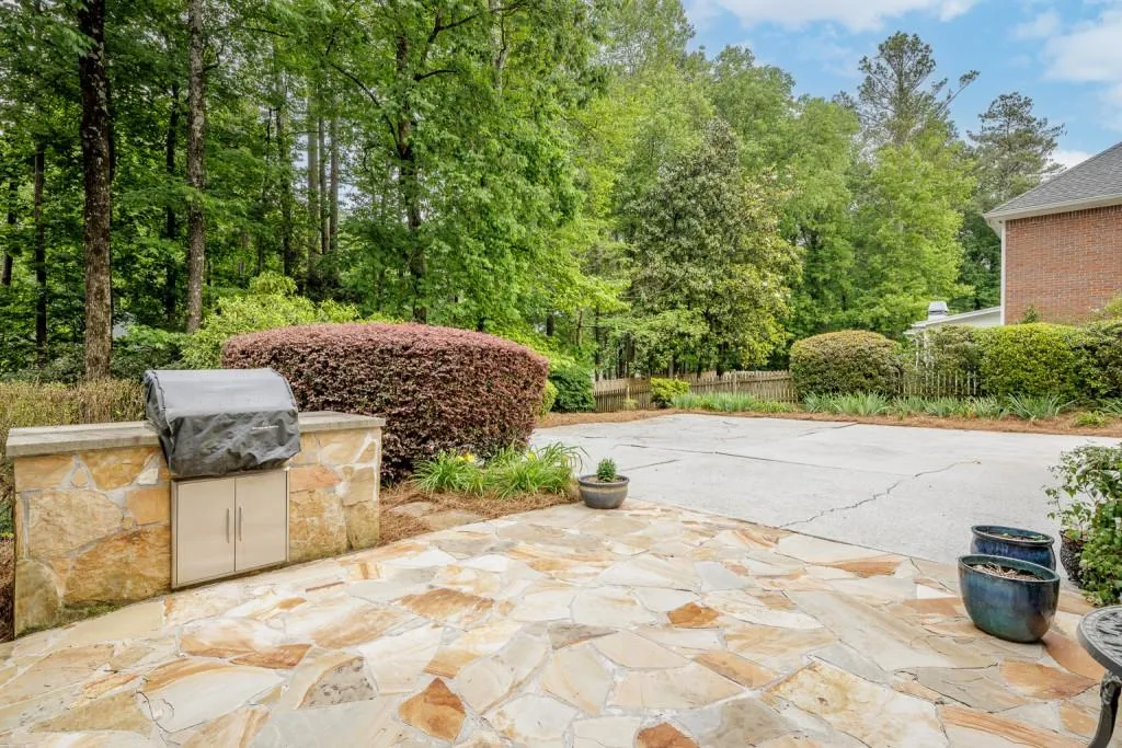 7465 Old Maine Trail, Sandy Springs, Georgia 30328, 5 Bedrooms Bedrooms, ,3 BathroomsBathrooms,Residential,Sold,7465 Old Maine Trail,7218295