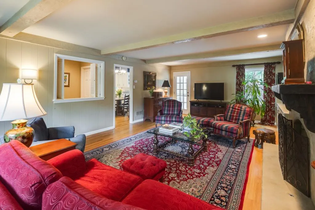 7465 Old Maine Trail, Sandy Springs, Georgia 30328, 5 Bedrooms Bedrooms, ,3 BathroomsBathrooms,Residential,Sold,7465 Old Maine Trail,7218295