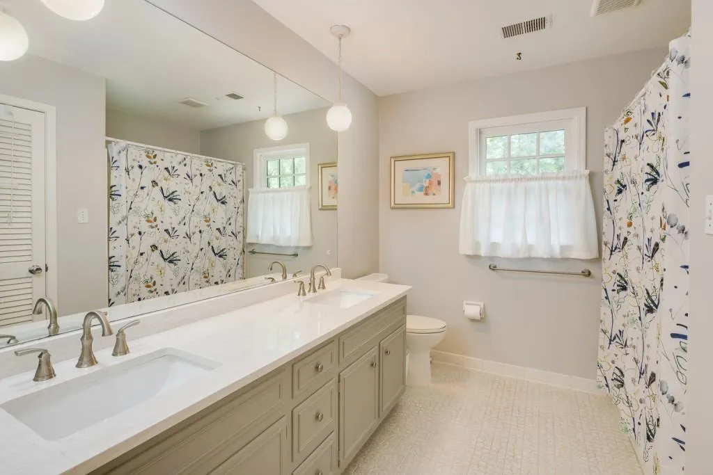 7465 Old Maine Trail, Sandy Springs, Georgia 30328, 5 Bedrooms Bedrooms, ,3 BathroomsBathrooms,Residential,Sold,7465 Old Maine Trail,7218295