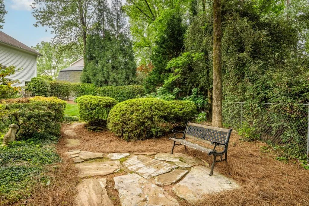 7465 Old Maine Trail, Sandy Springs, Georgia 30328, 5 Bedrooms Bedrooms, ,3 BathroomsBathrooms,Residential,Sold,7465 Old Maine Trail,7218295
