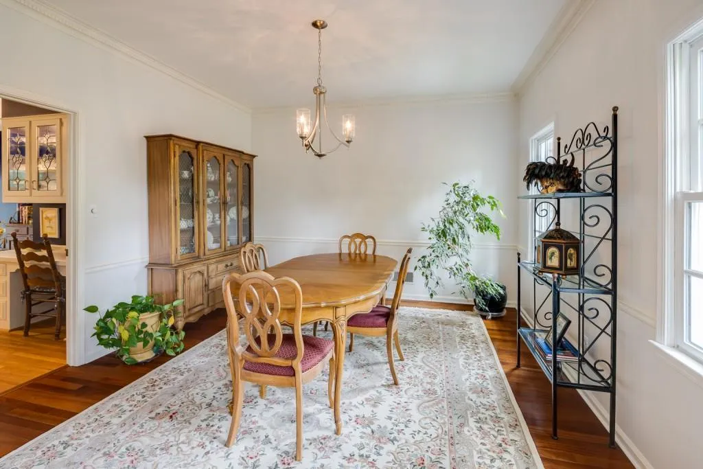 7465 Old Maine Trail, Sandy Springs, Georgia 30328, 5 Bedrooms Bedrooms, ,3 BathroomsBathrooms,Residential,Sold,7465 Old Maine Trail,7218295