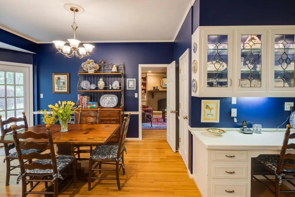 7465 Old Maine Trail, Sandy Springs, Georgia 30328, 5 Bedrooms Bedrooms, ,3 BathroomsBathrooms,Residential,Sold,7465 Old Maine Trail,7218295