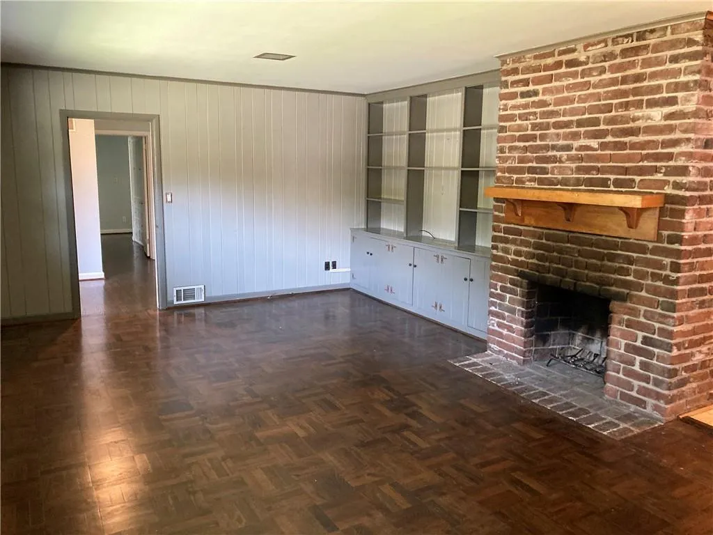 705 Glenforest Road, Atlanta, Georgia 30328, 3 Bedrooms Bedrooms, ,2 BathroomsBathrooms,Residential,Sold,705 Glenforest Road,6793581