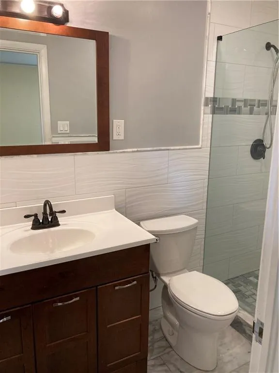 705 Glenforest Road, Atlanta, Georgia 30328, 3 Bedrooms Bedrooms, ,2 BathroomsBathrooms,Residential,Sold,705 Glenforest Road,6793581