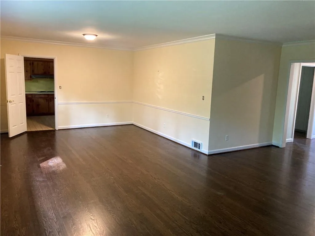 705 Glenforest Road, Atlanta, Georgia 30328, 3 Bedrooms Bedrooms, ,2 BathroomsBathrooms,Residential,Sold,705 Glenforest Road,6793581