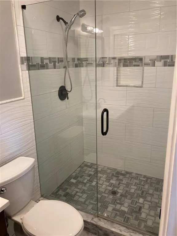 705 Glenforest Road, Atlanta, Georgia 30328, 3 Bedrooms Bedrooms, ,2 BathroomsBathrooms,Residential,Sold,705 Glenforest Road,6793581