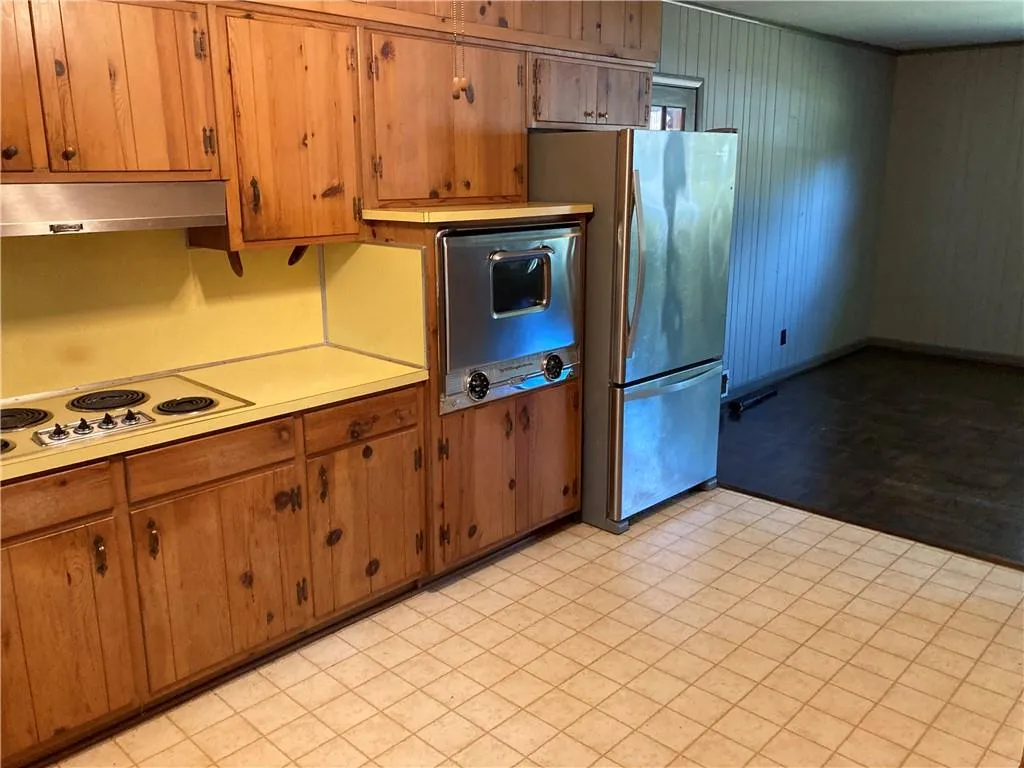 705 Glenforest Road, Atlanta, Georgia 30328, 3 Bedrooms Bedrooms, ,2 BathroomsBathrooms,Residential,Sold,705 Glenforest Road,6793581