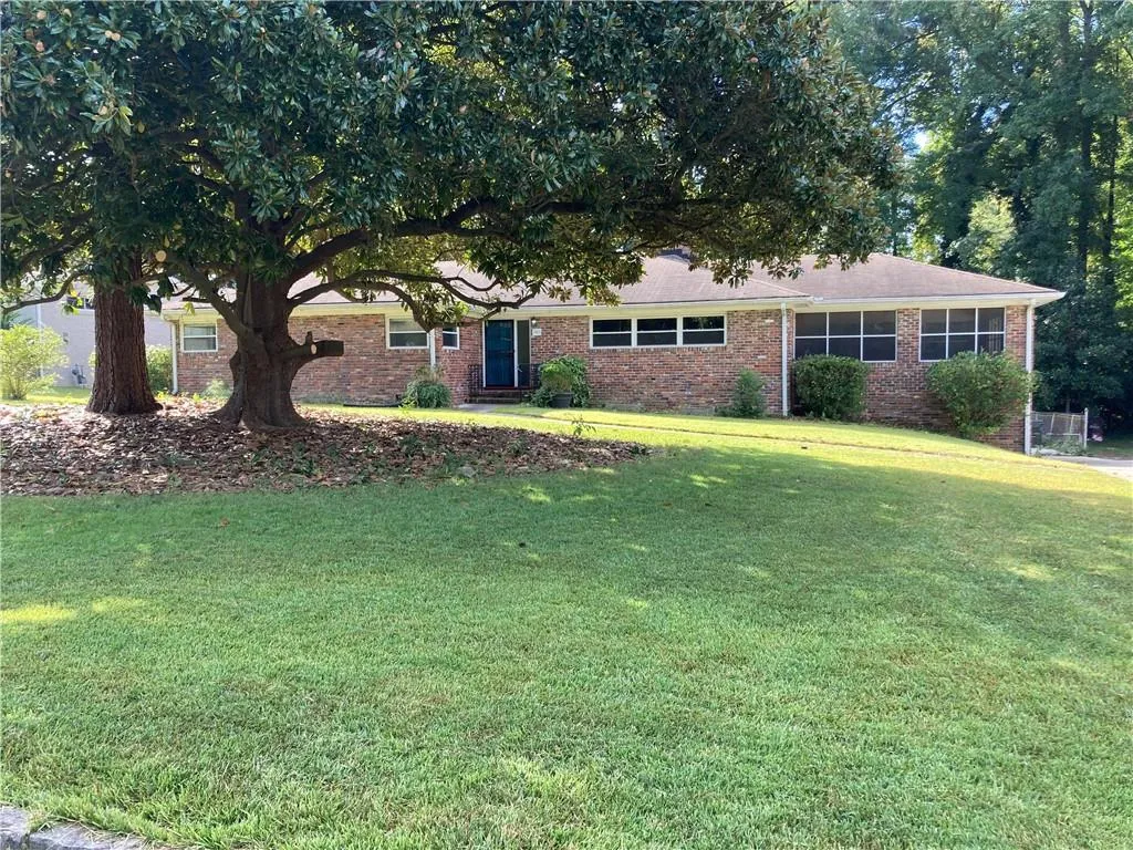 705 Glenforest Road, Atlanta, Georgia 30328, 3 Bedrooms Bedrooms, ,2 BathroomsBathrooms,Residential,Sold,705 Glenforest Road,6793581