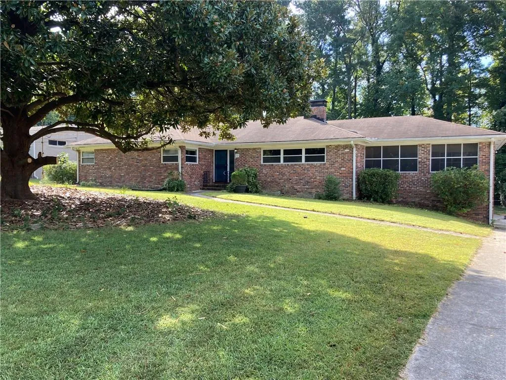 705 Glenforest Road, Atlanta, Georgia 30328, 3 Bedrooms Bedrooms, ,2 BathroomsBathrooms,Residential,Sold,705 Glenforest Road,6793581