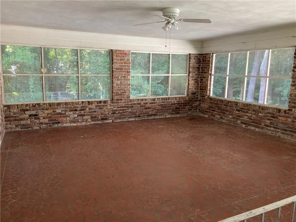 705 Glenforest Road, Atlanta, Georgia 30328, 3 Bedrooms Bedrooms, ,2 BathroomsBathrooms,Residential,Sold,705 Glenforest Road,6793581