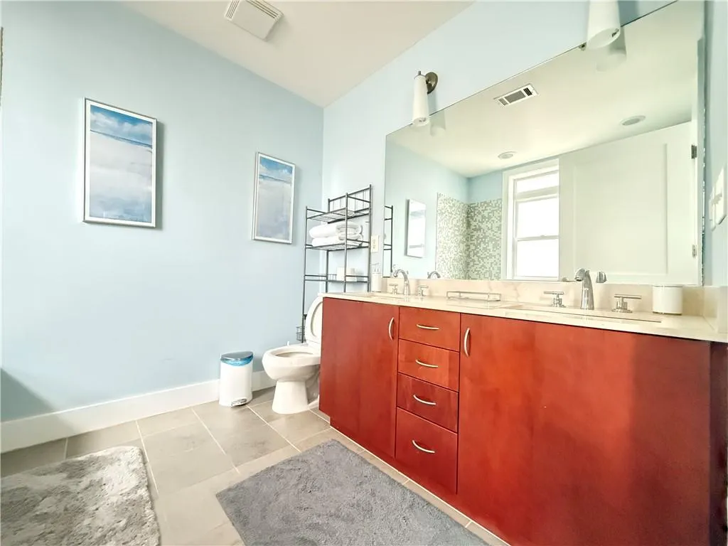 3655 Peachtree Road Ne Unit 304, Atlanta, Georgia 30319, 2 Bedrooms Bedrooms, ,2 BathroomsBathrooms,Residential,For Sale,3655 Peachtree Road Ne Unit 304,7633111