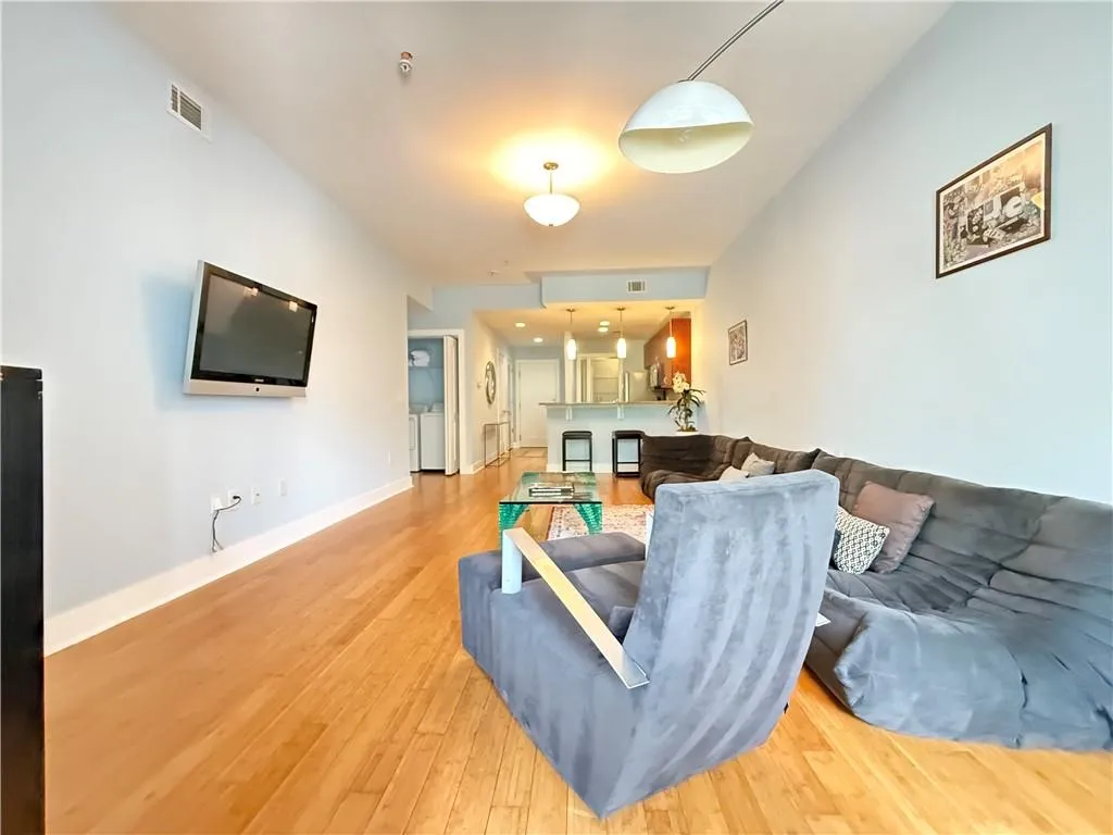 3655 Peachtree Road Ne Unit 304, Atlanta, Georgia 30319, 2 Bedrooms Bedrooms, ,2 BathroomsBathrooms,Residential,For Sale,3655 Peachtree Road Ne Unit 304,7633111
