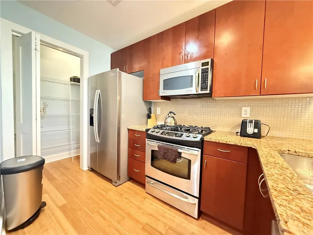 3655 Peachtree Road Ne Unit 304, Atlanta, Georgia 30319, 2 Bedrooms Bedrooms, ,2 BathroomsBathrooms,Residential,For Sale,3655 Peachtree Road Ne Unit 304,7633111